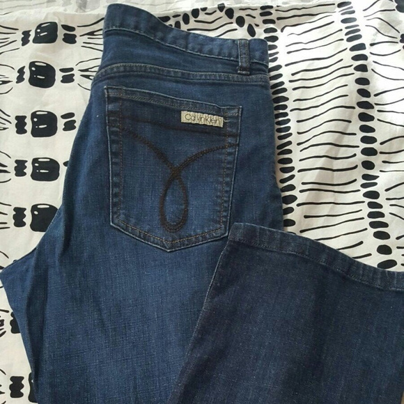 Calvin Klein Size 12 Boot Cut - Picture 3 of 6
